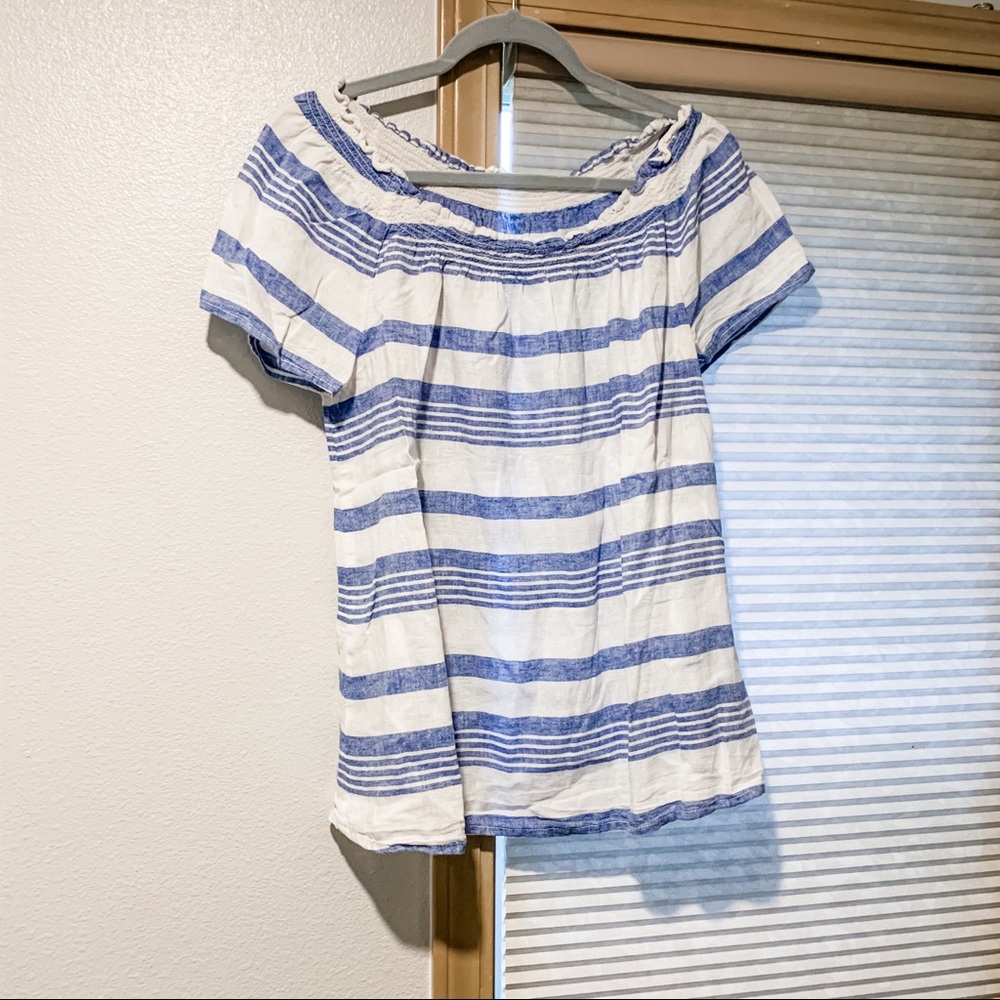 beachlunchlounge Off the shoulder top